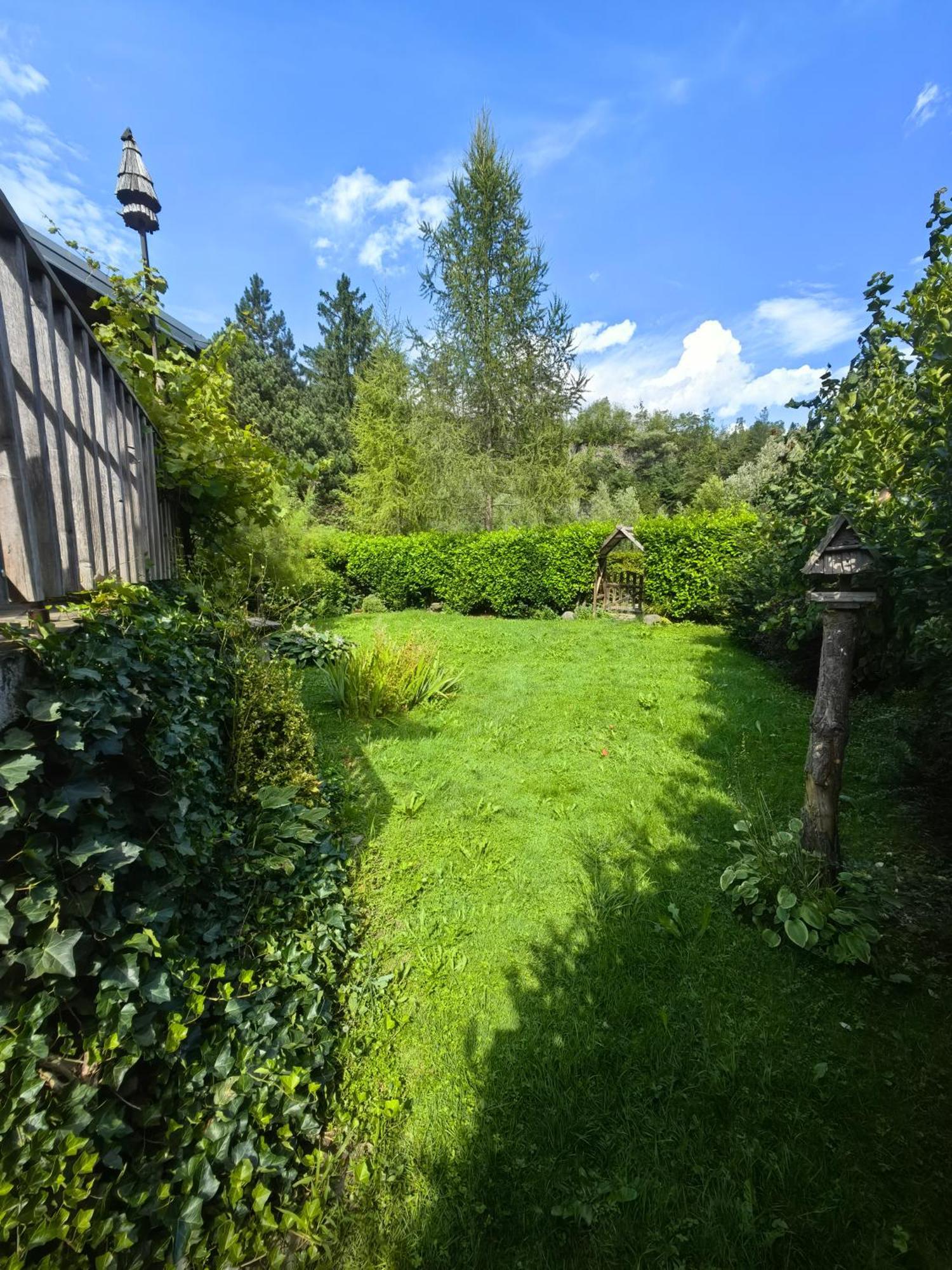 Hisa Hortenzija Luče Exteriör bild