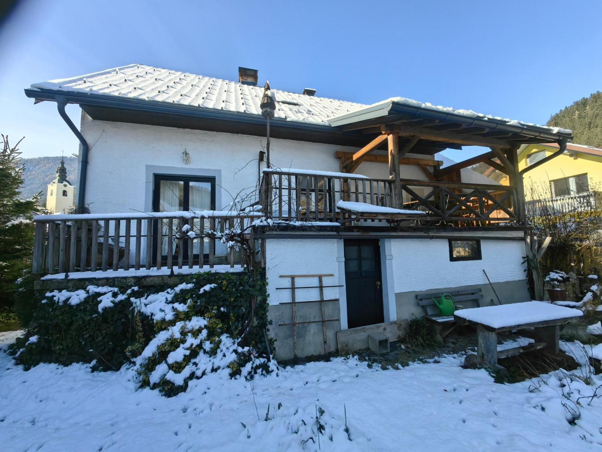 Hisa Hortenzija Luče Exteriör bild